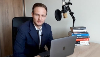 Build A 6-Figure Online Course Business From Scratch In 2022
